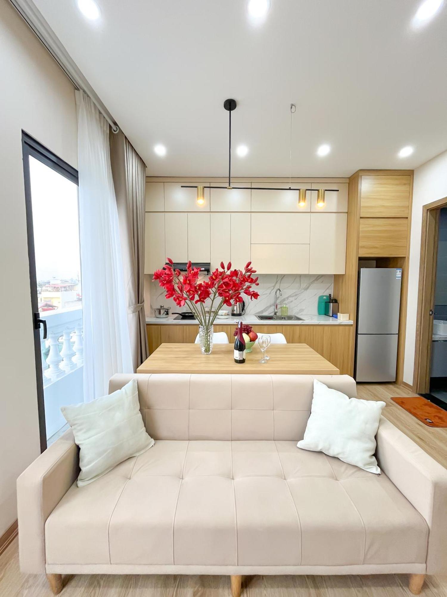 Amazing Housing Lac Long Quan Hanoi Zewnętrze zdjęcie