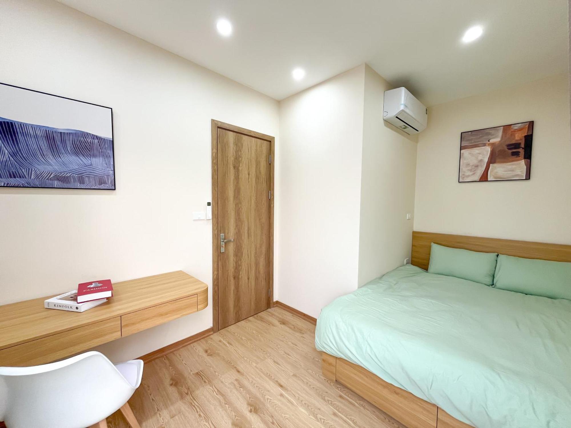 Amazing Housing Lac Long Quan Hanoi Zewnętrze zdjęcie