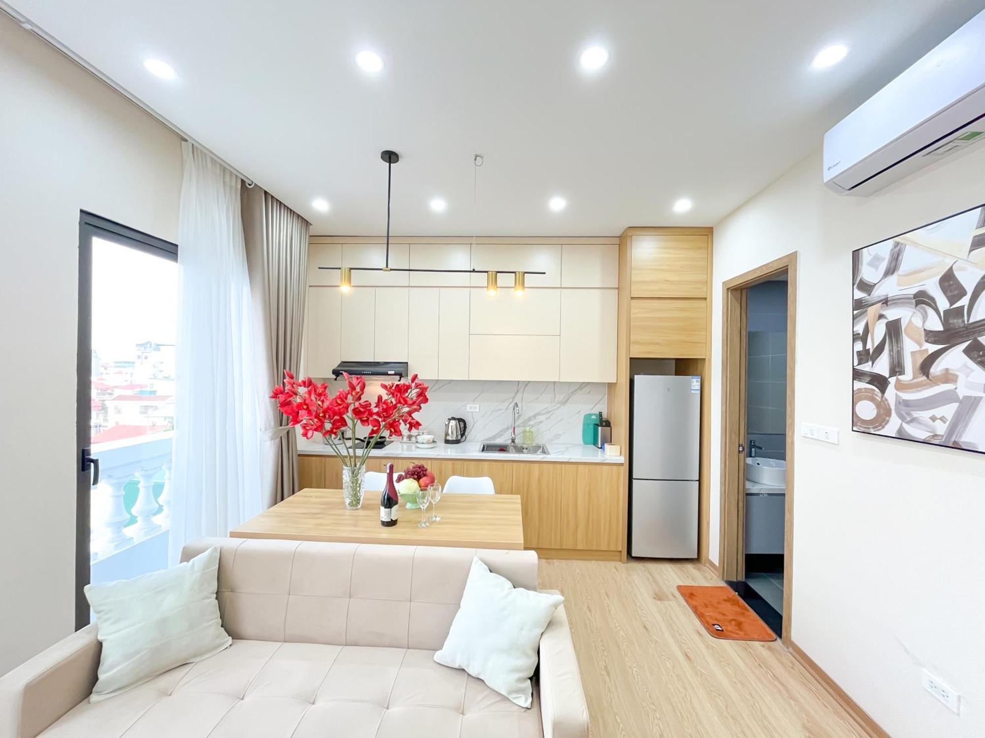 Amazing Housing Lac Long Quan Hanoi Zewnętrze zdjęcie