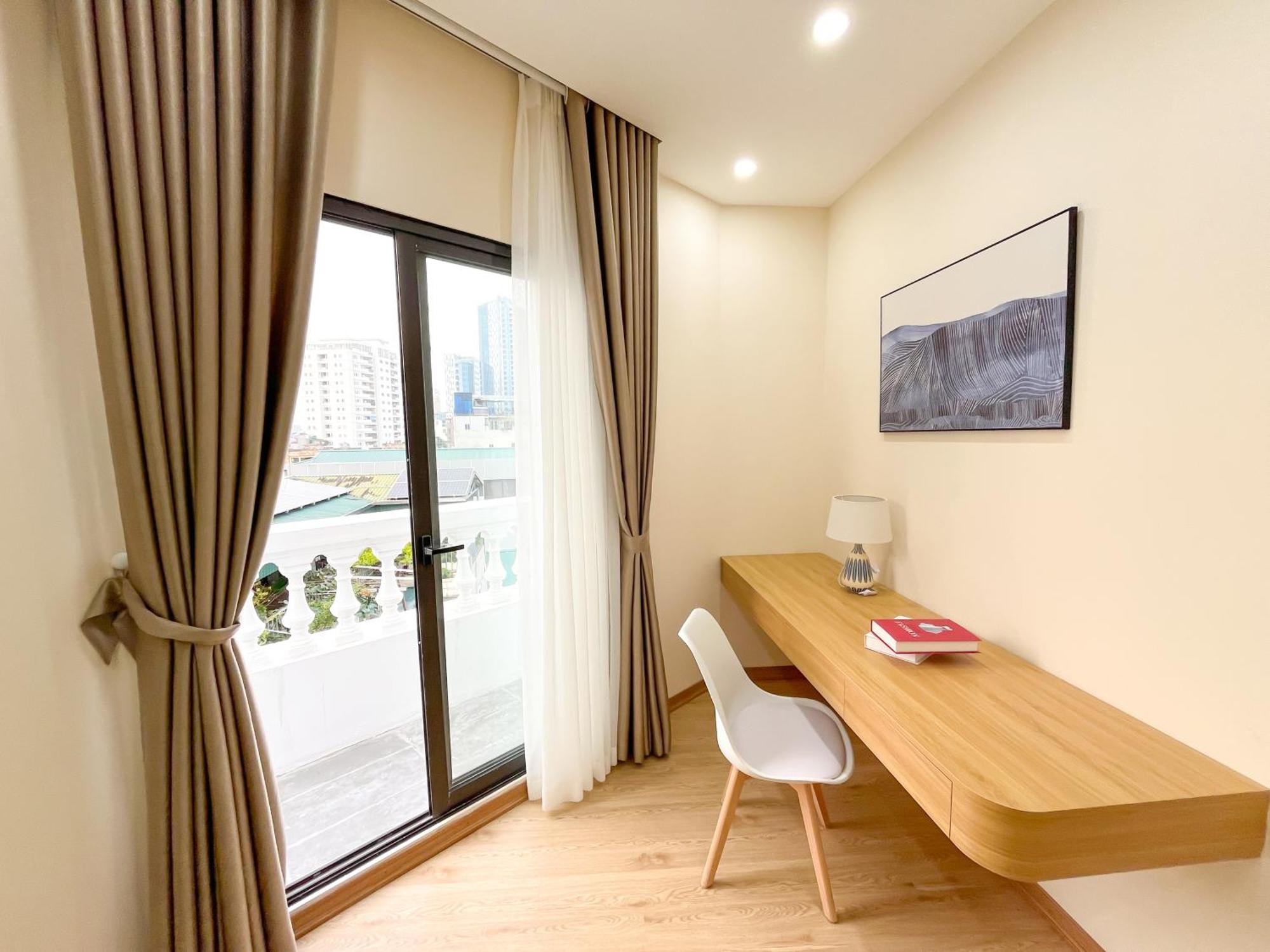 Amazing Housing Lac Long Quan Hanoi Zewnętrze zdjęcie